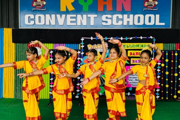 रेयान कॉन्वेंट स्कूल में मनाया गया ‘अंतर्राष्ट्रीय नृत्य दिवस’।